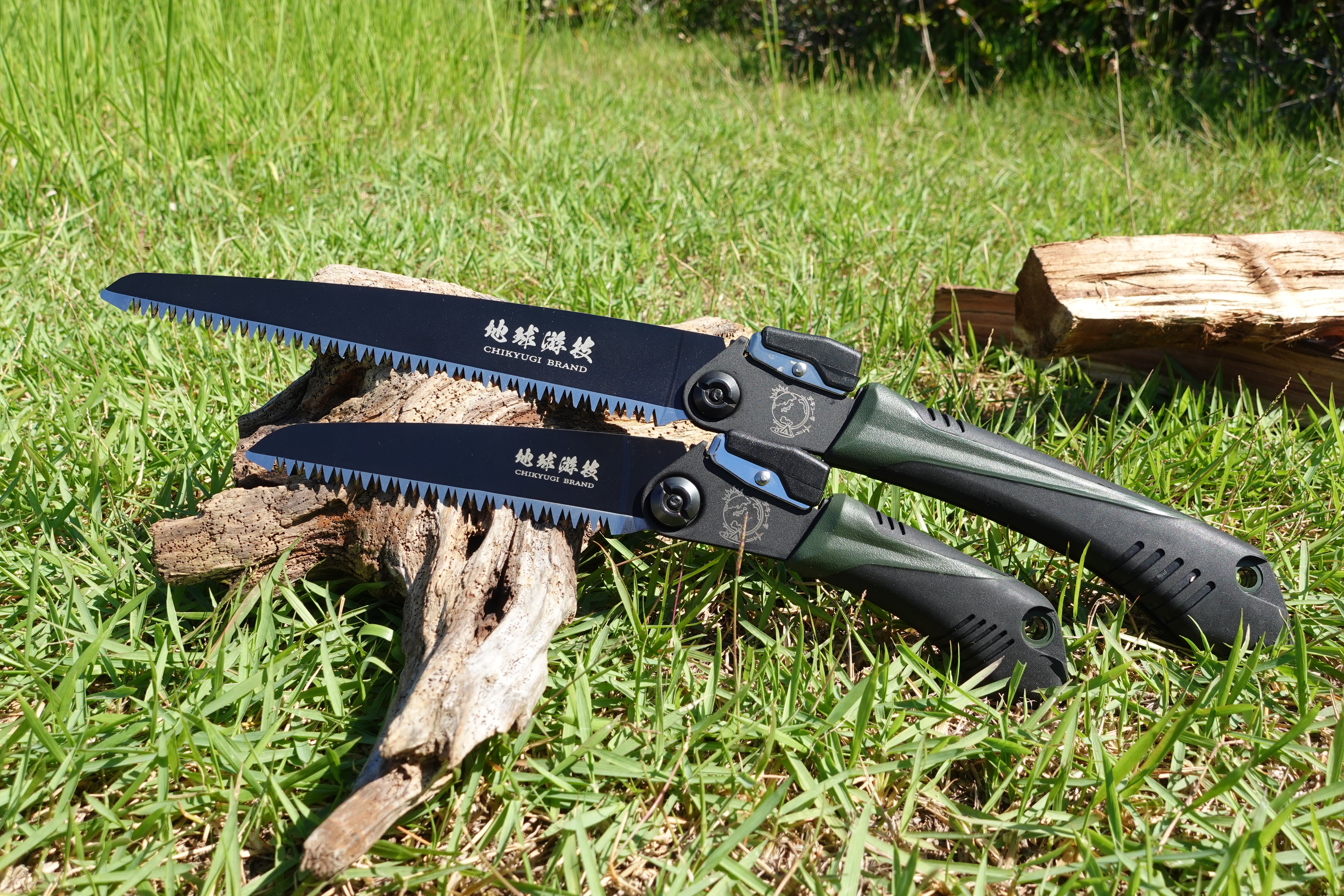【えりさ】TSUKIOBI　黒M2枚 折り込み式ノコギリ「BLACK JAWS」万能目 210mm チキューギ
